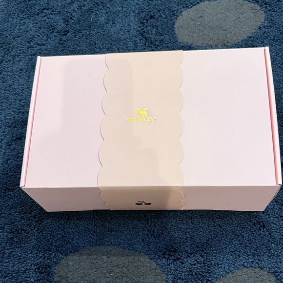 Stanley Quencher H2.0 Tumbler 40 oz valentine - Picture 4 of 8